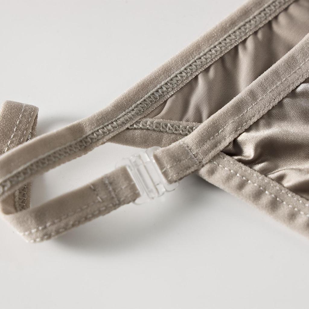 Unisex Seamless Thong: Hip-Hugging Summer Panties for Curvy Figures