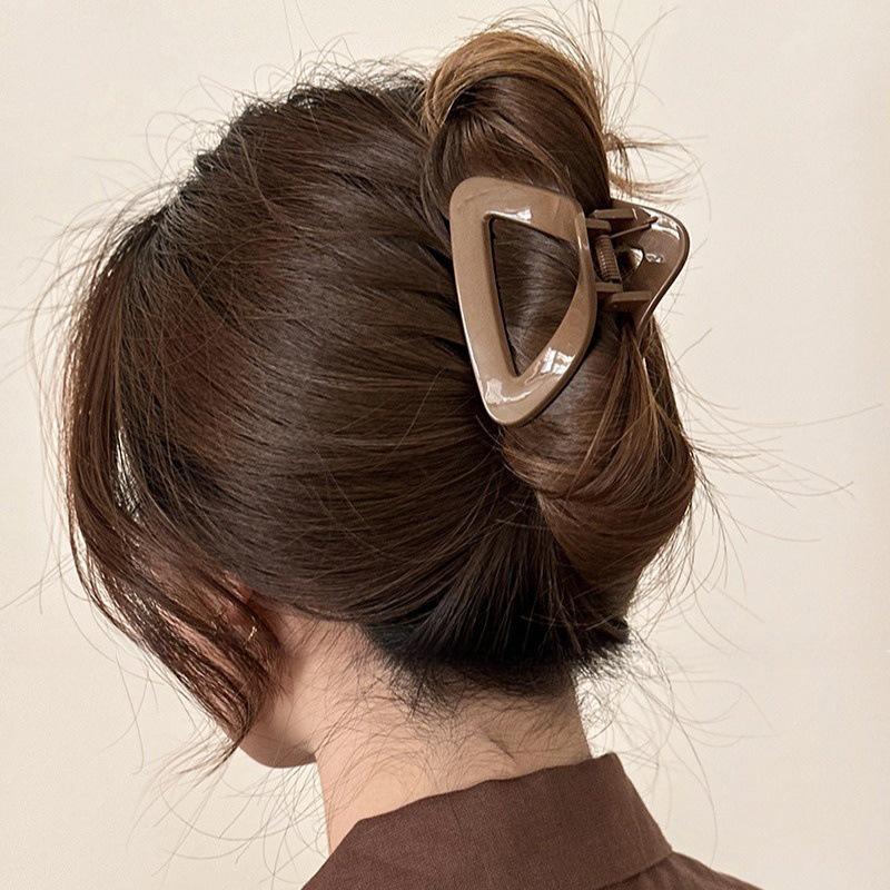 2024 Agrafă de păr triunghiulară minimalistă culoarea ceaiului cu lapte pentru femei - Accesoriu de păr șic pentru cocuri