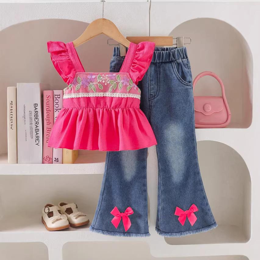 

Girls Fashionable Two-piece Summer Children s Sweet Halter Top + Flared Denim Pants Set 7Y