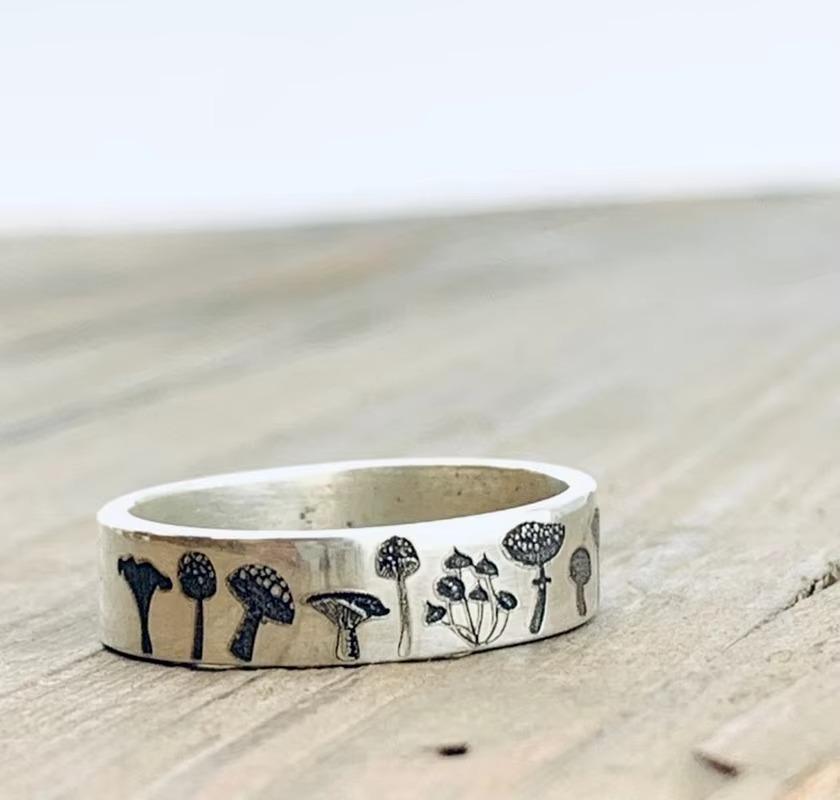 Vintage Fashion Wildflowers Mushroom Rings for Women Copper Color Hand-carved Bohemian Floral Ring Party Wedding Ring Jewelry