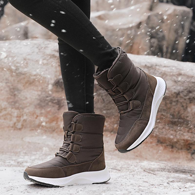 High-Top Snow Boots with Thick Soles and Lace-Up Design - Plus Velvet Insulation for Extra Warmth In Winter.
