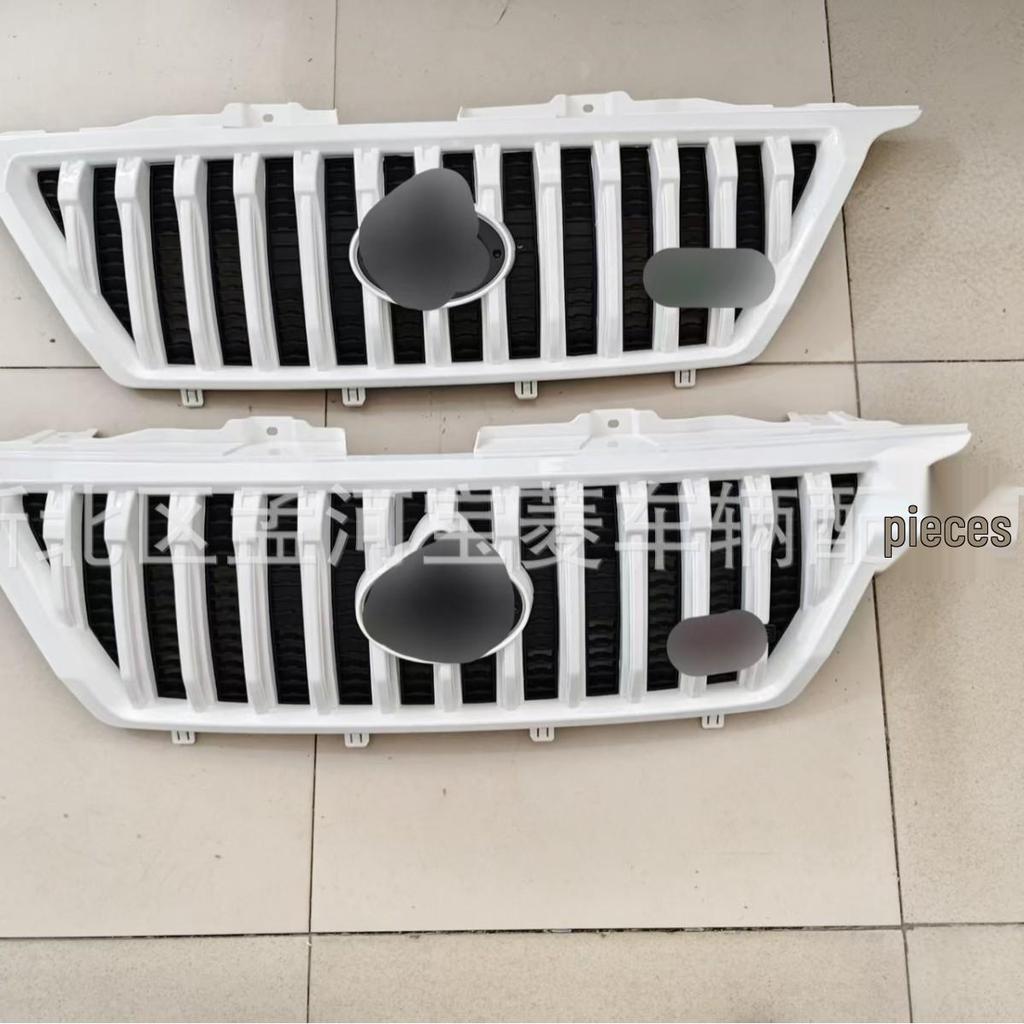 Mitsubishi Outlander 2022-2023 Front Bumper Grille