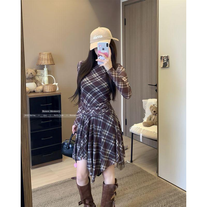Kumikumi High Sense Retro Temperament Plaid Long sleeve dress Women Early Autumn Irregular Waist Hugging Slimming Short dress