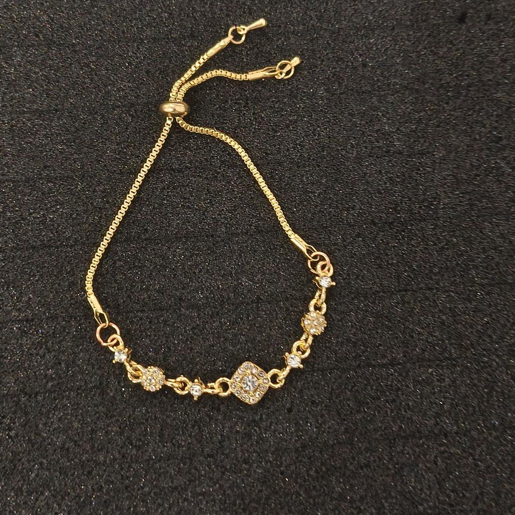 Explosive Zircon Rhombus Flower Bracelet Niche Light Luxury Exquisite Bracelet Temperament Advanced Sense Versatile Jewelry Women