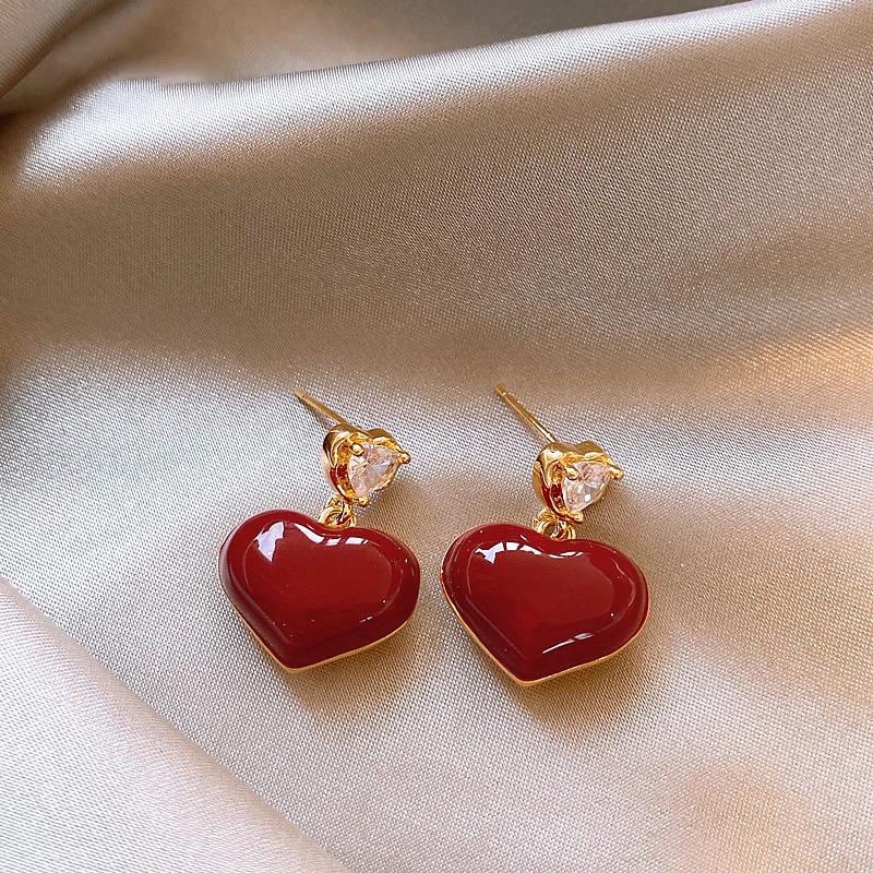 

Элегантные серьги-сердечки из ангоры красного цвета: Позолота из настоящего золота с бриллиантами - Идеально для праздничных мероприятий