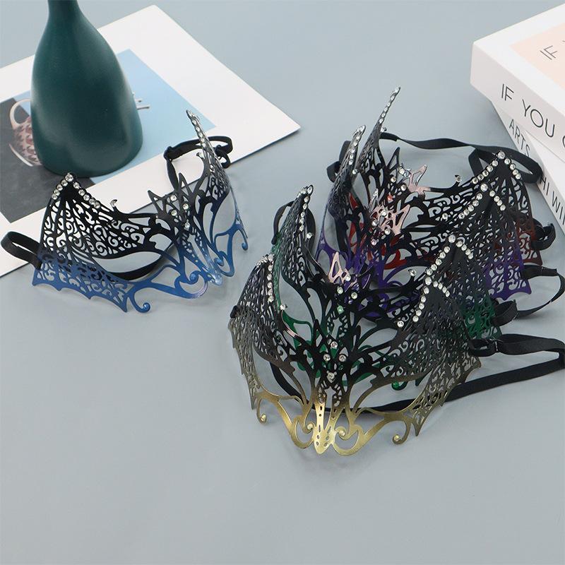 Carnival Masquerade Ball Diamond Encrusted Iron Half Face Bat Mask Halloween Party Sexy Iron Eye Mask