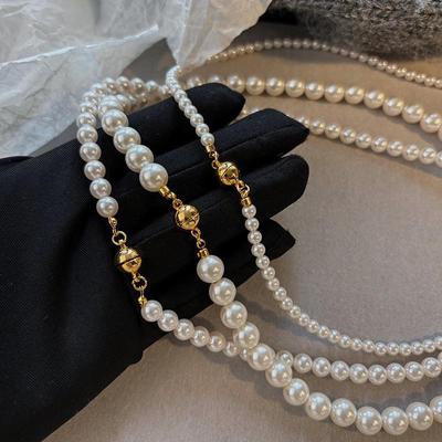 Magnetische Perlenkette aus weißen Hirseperlen für Damen – elegantes, vielseitiges Schlüsselbein-Design