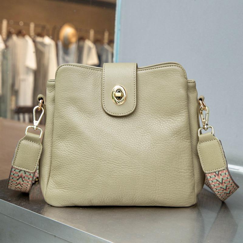 Genuine Leather Fashionable and Versatile Crossbody Bag High-end Shoulder Bag Simple and Large-capacity Commuter Bag