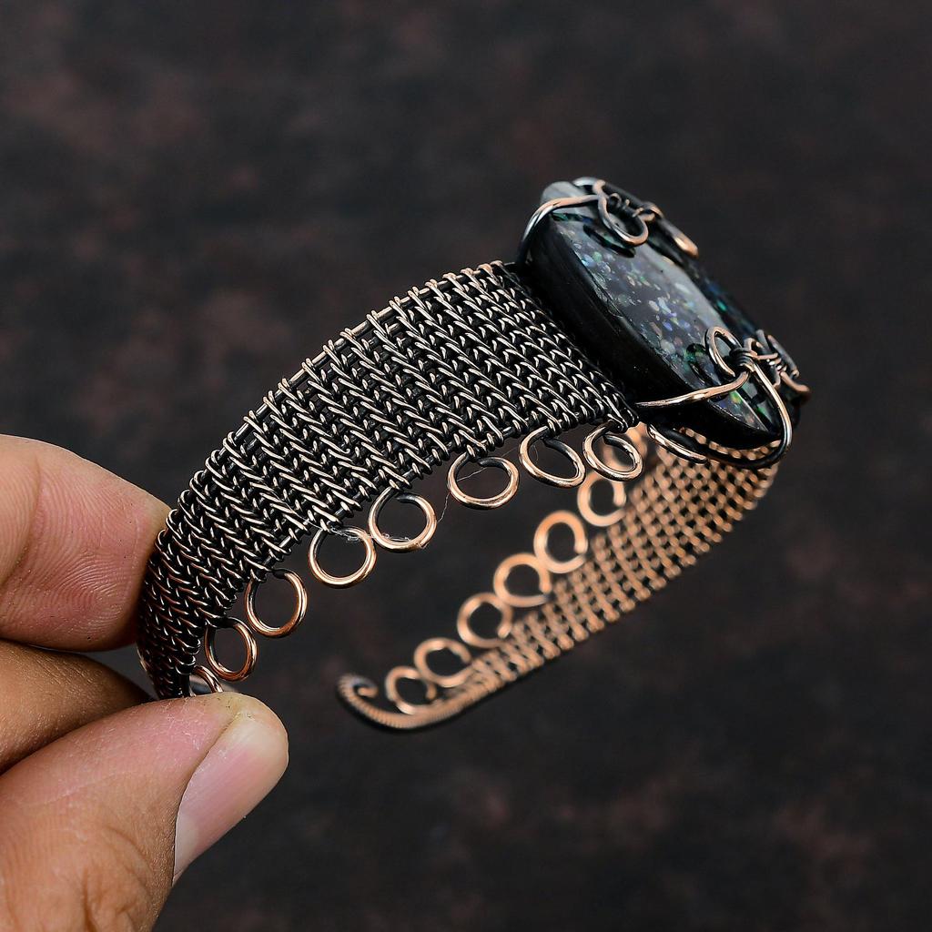 Svart etiopisk opal armband koppartrådsvirad manschettarmband ädelstensarmband justerbar manschett handgjort armband koppartrådssmycken för gåva