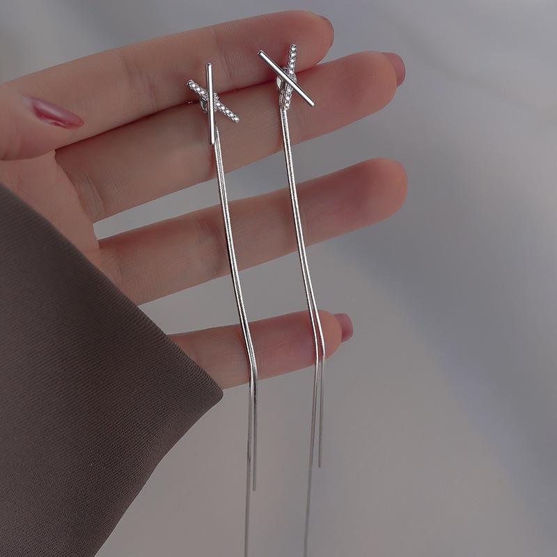 Exaggerated long earrings showing thin face s silver needle tide fringed earrings temperament diamond stud earrings