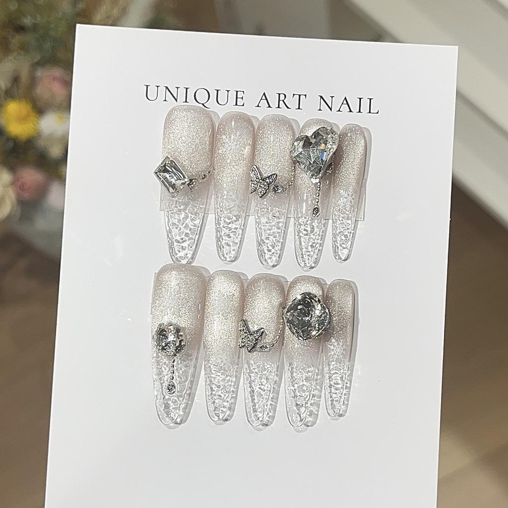 Ice Flowers, Snow, Winter Cold and Broken Feeling, White Temperament, Butterfly Stickers, Love Wear Armor