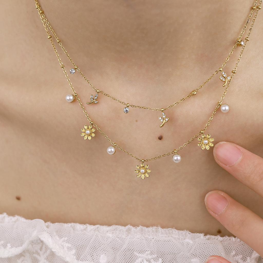 Simple And Elegant Flower Pearl Necklace With Gold Leaf Zircon Pendant For Women Fashion Jewelry