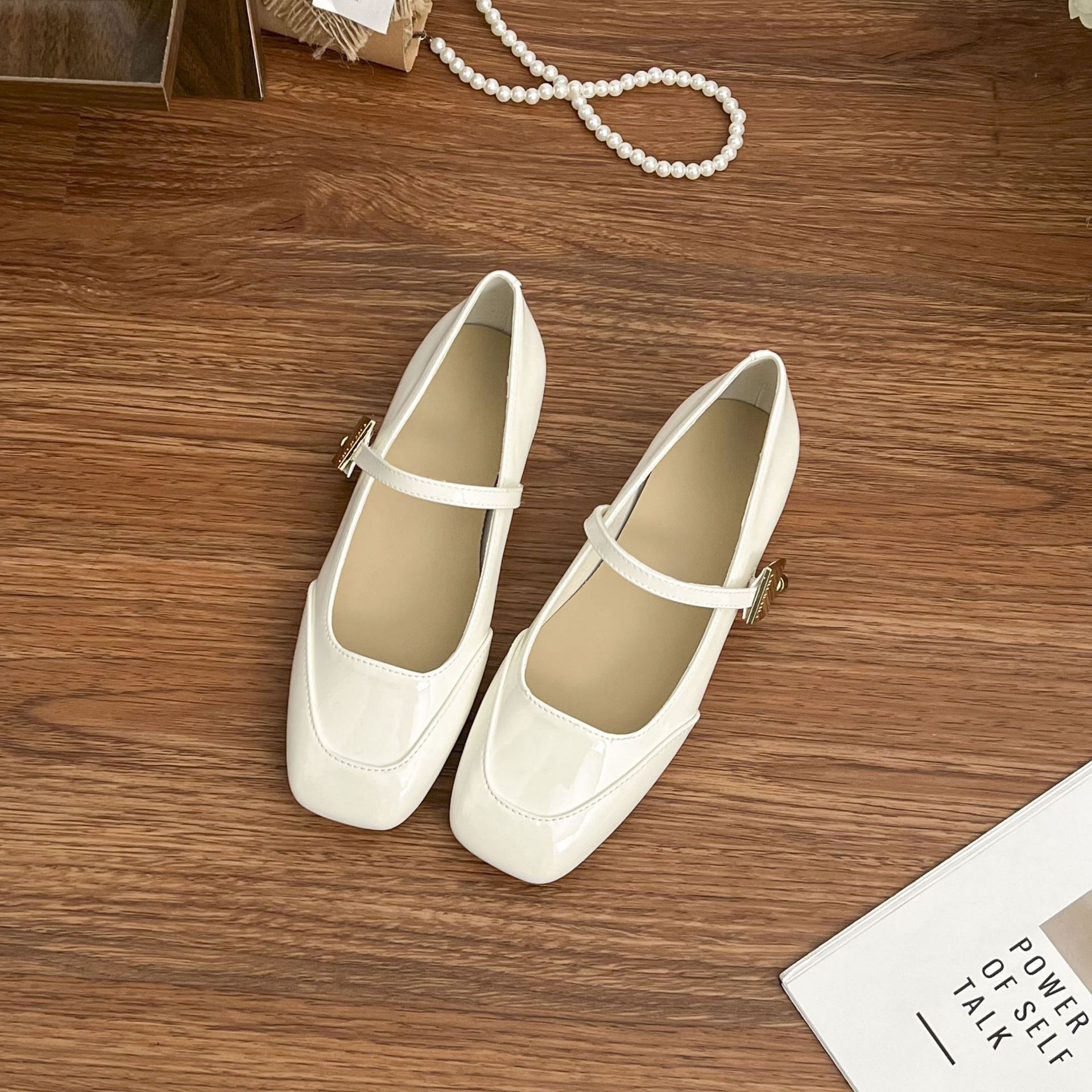 

Французские ретро туфли-лодочки 2025 виноград мать весна новые туфли Мэри Джейн с квадратным носком женские удобные мягкая подошва неглубокий вырез женская обувь 40 белый