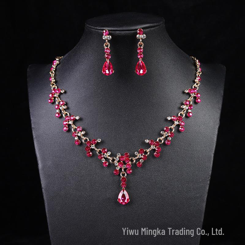 Elegant Bridal Jewelry Set: Crystal Earrings & Necklace for Weddings