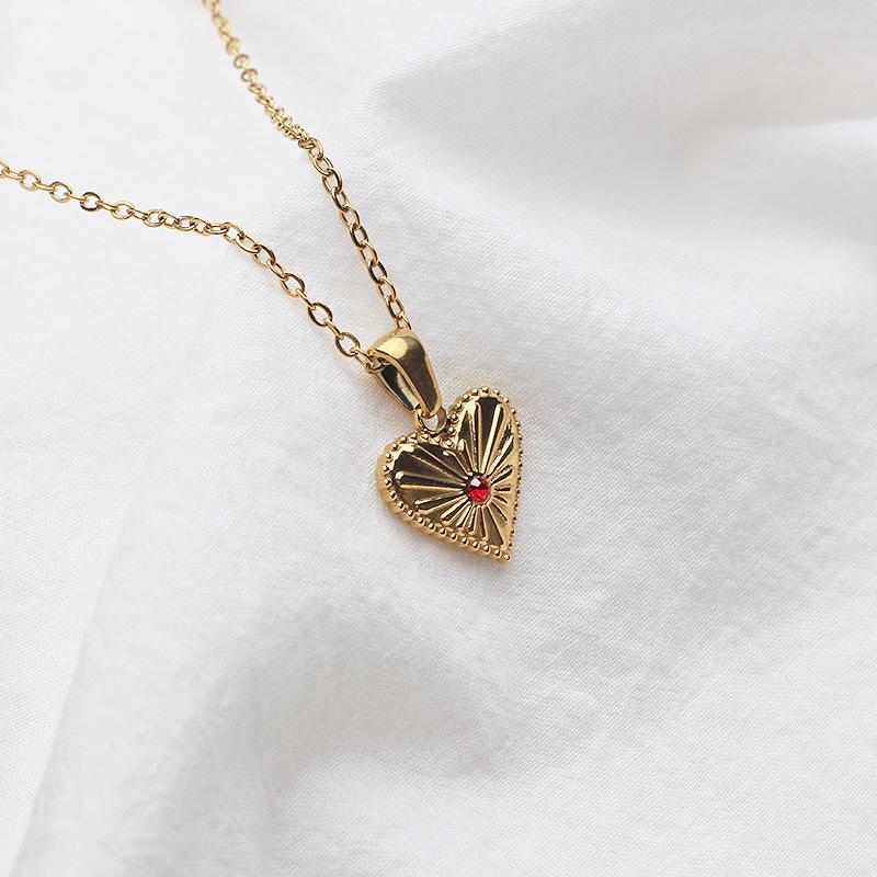 Elegant Red Diamond Heart Necklace Pendant with Clavicle Chain – Luxurious Jewelry Accessory