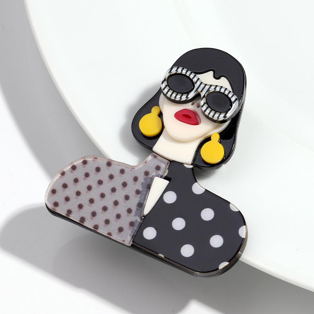 New Fashion Lady Acrylic Brooches for Women Grace Sunglasses Female Figure Badge Pins Office Jewelry Clothes Accessories Gift