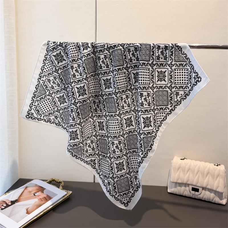 

Light Luxury Retro Herringbone Cotton And Linen Small Scarf Imitation Velvet Turban Shawl Sun Protection Scarf Women 68x68cm