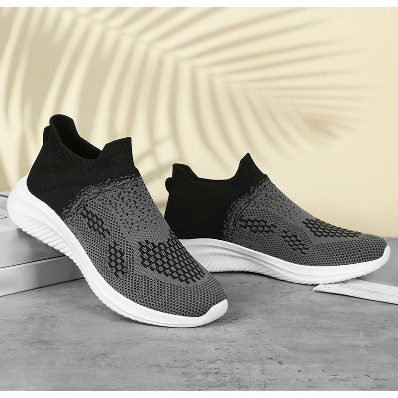 Fashion Lightweight Mens Walking Shoes Outdoor Soft Male Casual Shoes Flexible Breathable Men Loafers Slip On Footwear Sneakers