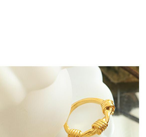 Retro Gold-Plated French Ring with White & Green Cubic Zirconia