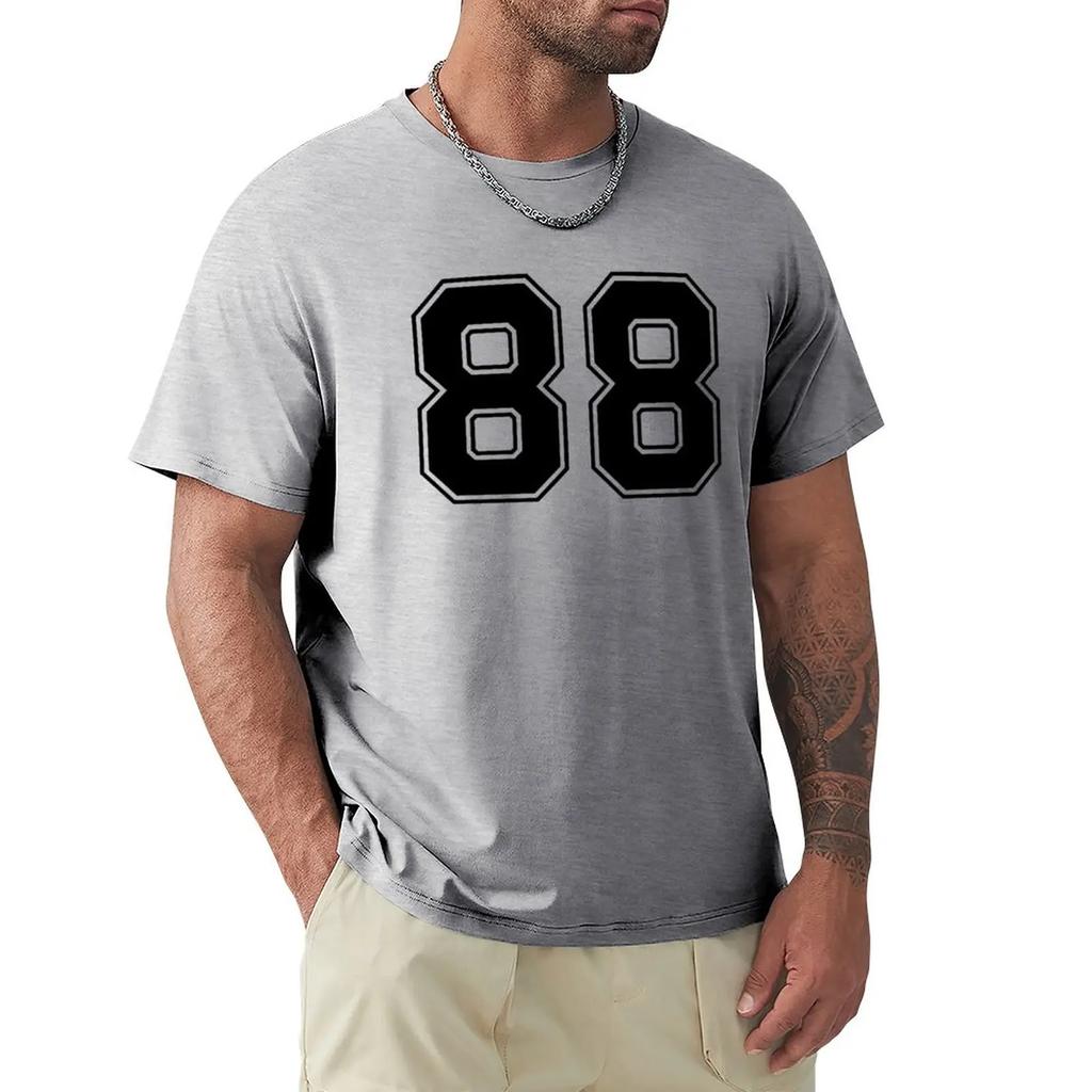 88 American Football Klassisch Vintage Sport Trikot Nummer in Schwarz Nummer auf Weißem Hintergrund für American Football Basis T-Shirt