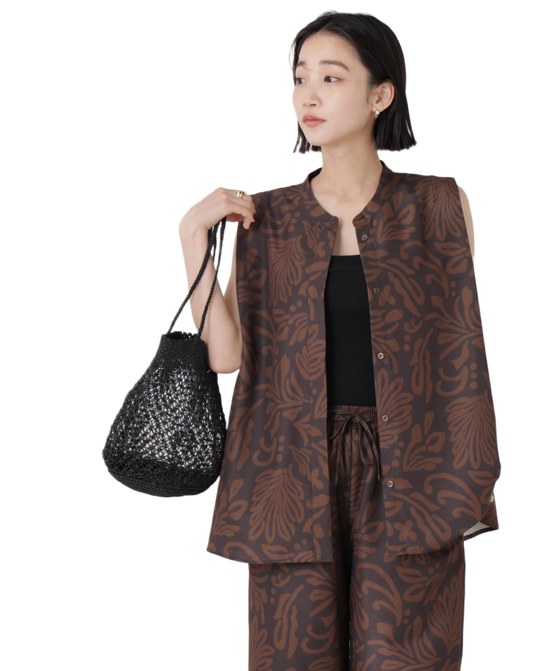 

Блузка без рукавов расклешенного силуэта с ботаническим принтом Nano Universe сочетается с другими F 050 Коричневый (Может предметы) Женский 673-5121328