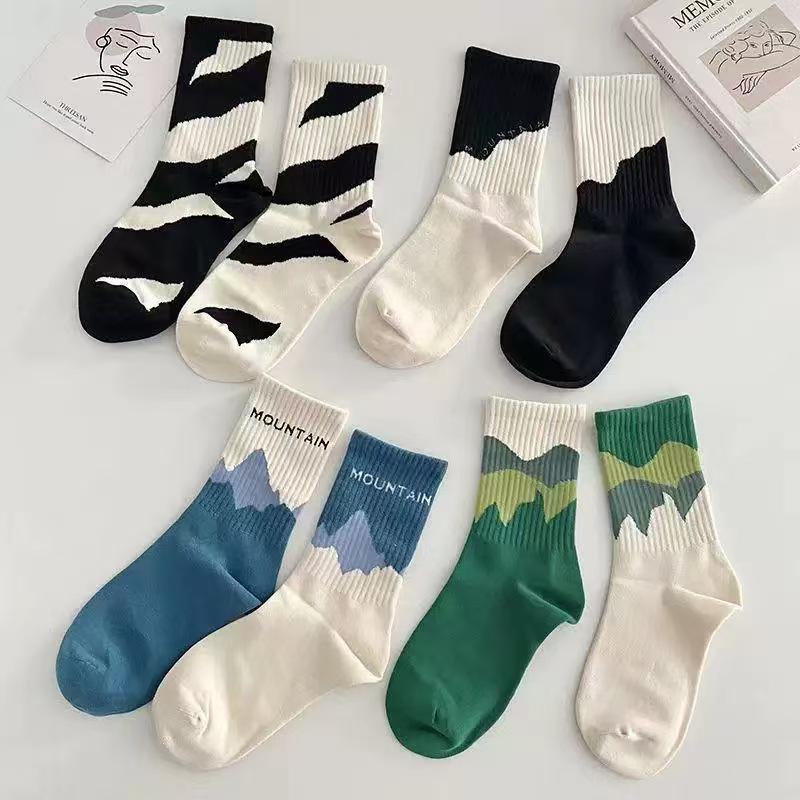 2024 INS Style Non-Slip Couple Mid-Calf Cotton Socks, Sweat-Absorbent & Versatile for All Seasons