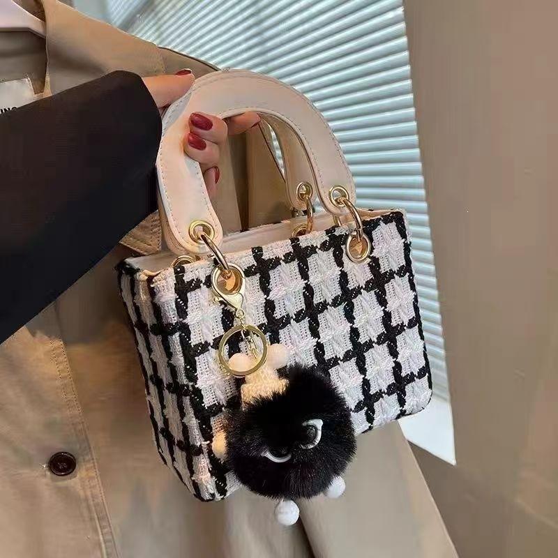 Bag Women's New Handheld Princess Diana Bag Trendy Fashion Women's Feeling Foreign Woolen Messenger Women's Bag Sheep E