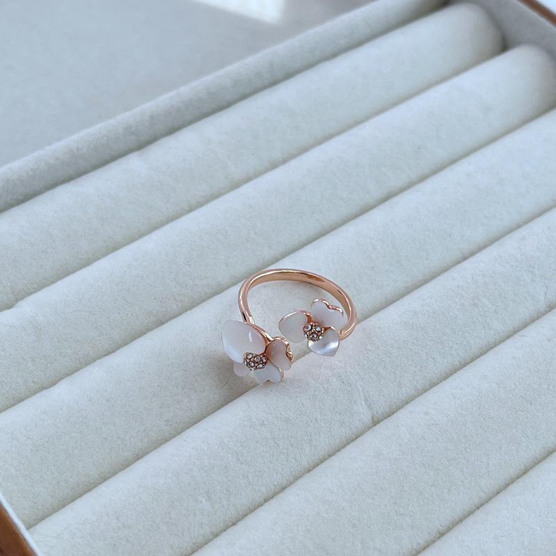 

Minimalist Heart Shell & Rhinestone Floral Open Ring