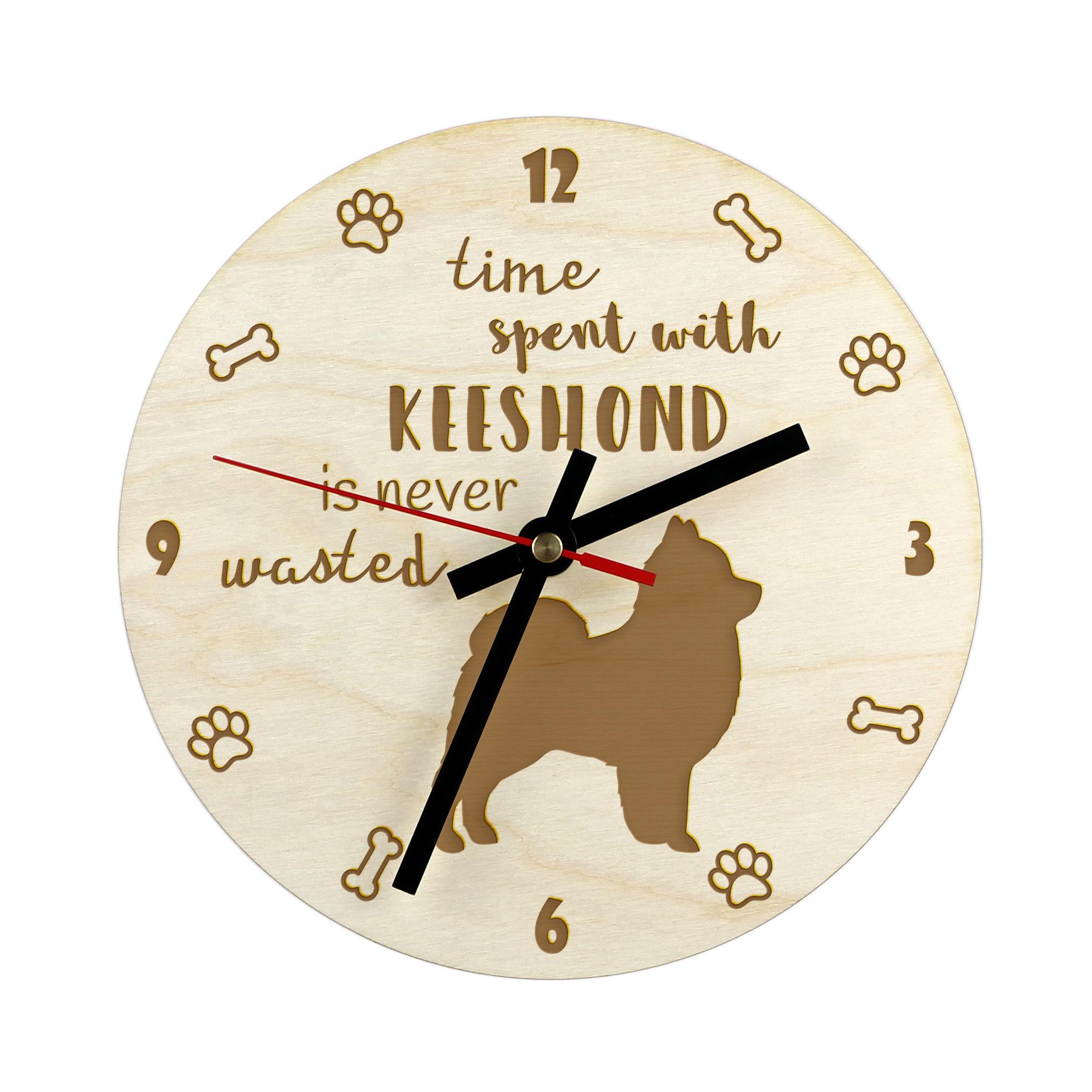 

Keeshond, Dutch Barge Dog, Smiling Dutchman, - clock with dog, wooden clock with engraving, personalised clock by Art-Dog