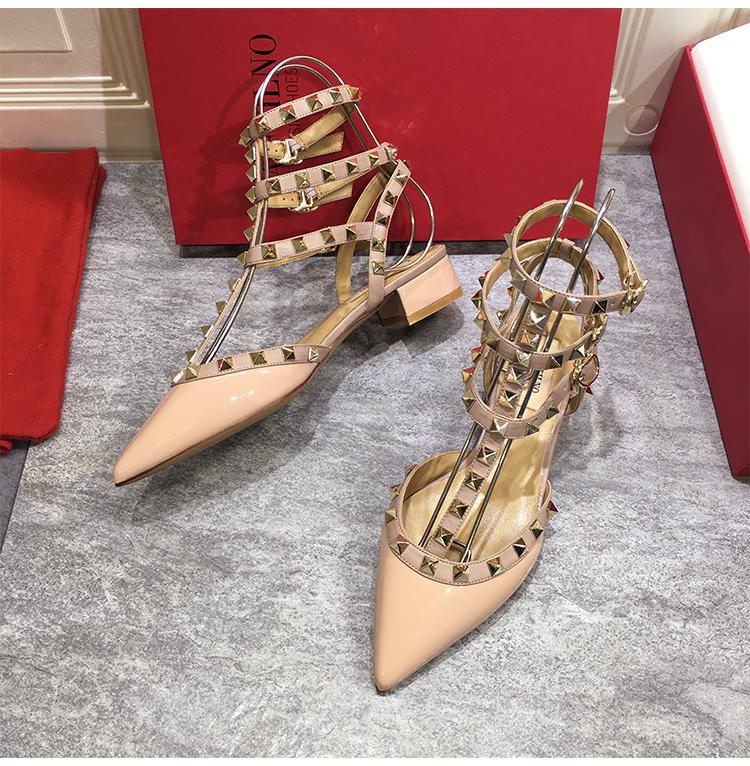 

Роскошные брендовые туфли на низком каблуке с заклепками для женщин 2024 года, новые туфли на толстом каблуке с пряжкой из натуральной кожи, остроносые туфли-лодочки, сандалии 41 41