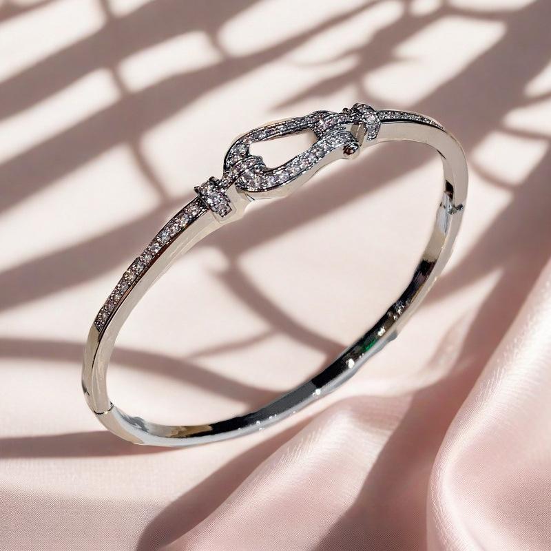 2026 Horseshoe Buckle Bracelet Women's Light Luxury High-end Feeling Full Diamond Bracelet Niche Design Fashion Bracelet Jewelry