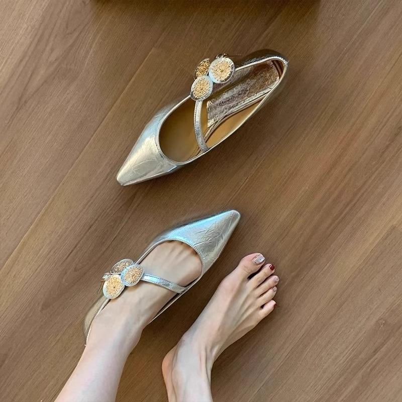 Mode Flache Damenmode Modische Spitzschuhe Flacher Ausschnitt Metall Ein-Knopf Weiche Sohle Rutschfest Niedrig geschnittene Schuhe