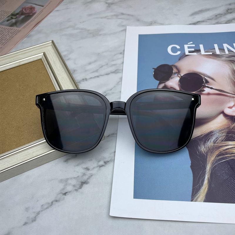 New Women's Fashion Folding Sunglasses Women's Brand Designer Glasses Oval Glasses Lady Retro Sun Glasses UV400 Eyewear