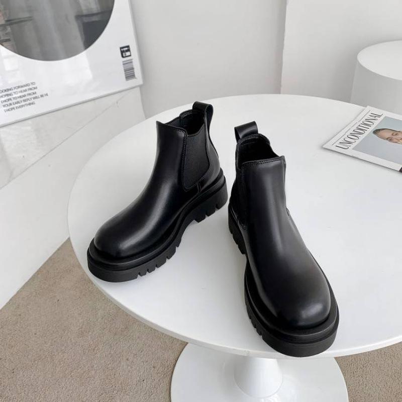 

Осень и зима круглый носок однотонные большого размера полусапоги средний каблук толстая подошва кожаные сапоги рукав нескользящие женские сапоги новые ботинки Мартин 39 чёрный