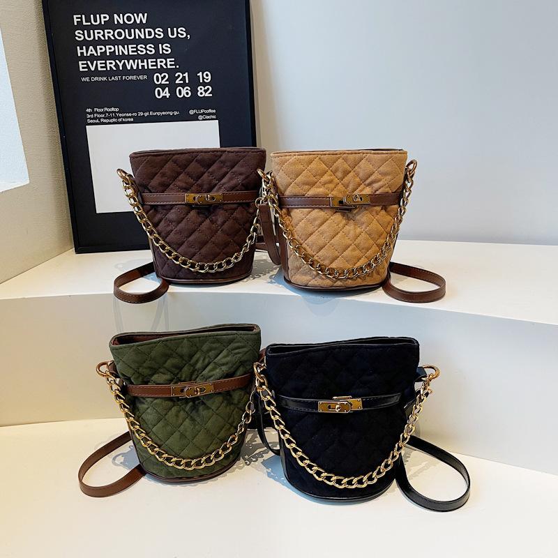 Ladies' Crossbody Bag with Leather Velvet, Diamond Grid Embroidery Thread, Chain Decoration, Small Bucket Bag, Versatile Single Shoulder Crossbody Bag