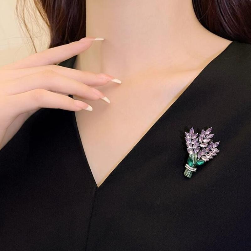 Exquisite Purple Lavender Brooch Women's Brooches Crystal Rhinestone Bouquet Pins Clothing Coat Jewelry Gift