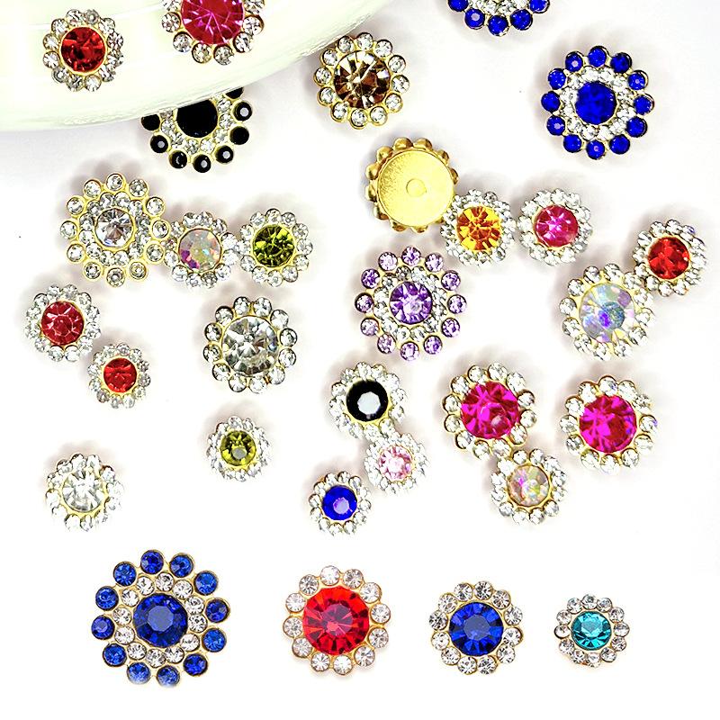 Størrelse Dobbelt Lag Blomst Blandet 100 stk Fargerik Solsikke Skive Bor Spenne Krystall Håndsøm Bor DIY Smykketilbehør Rhinestone Sy på Perler