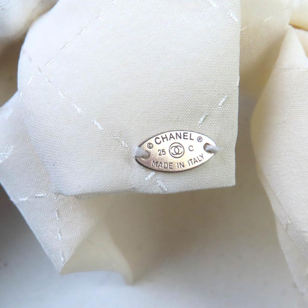 CHANEL hair accessory Ribbon barrette white silk Women 25C AAA730 Used