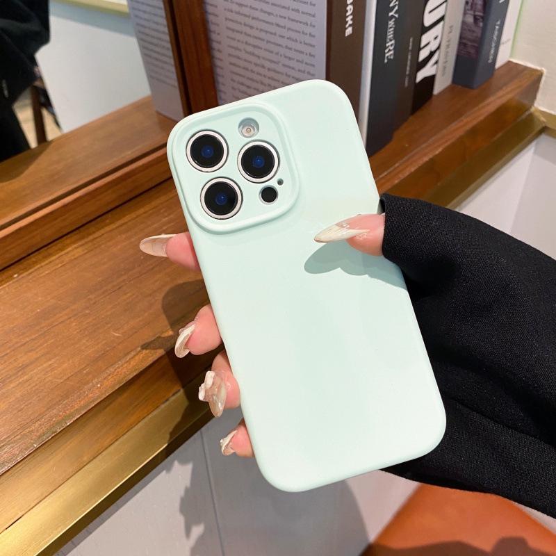 

iPhone 16 Pro Max Silicone Phone Case with Precise Button Cutouts - Solid Color Protective Cover 16