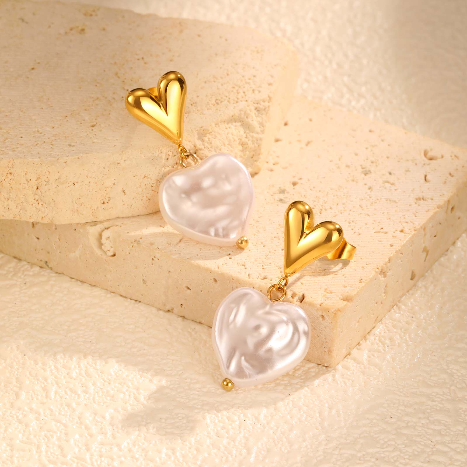 

Elegant Heart Shape Imitation Pearl Water Drop Earrings,Stainless Steel Gold Plated Stud Earrings for Women,Charm Jewelry Gift