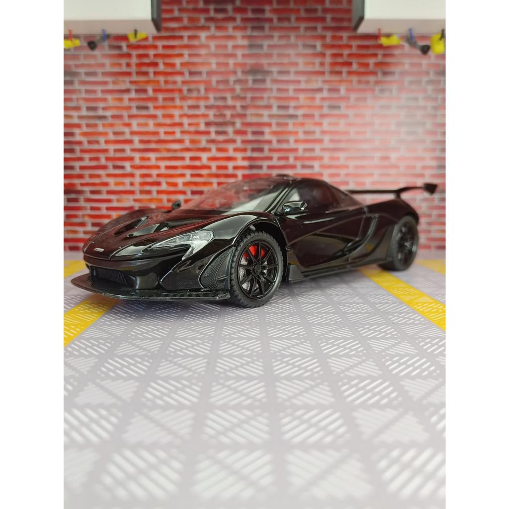 1/24 Simulation McLaren P1 Alloy Model Car Doors and Hood Can Be Opened Has Sound and Lighting Functions Rich In Details