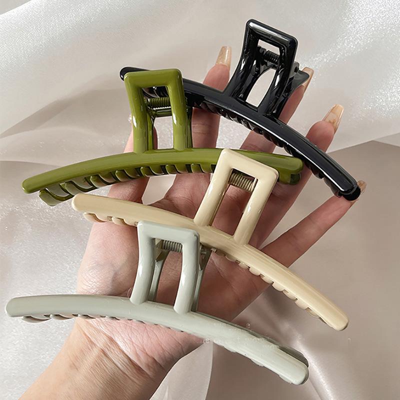 Elegant Large Shark Hair Clip for Women - Perfect Summer Updo Accessory