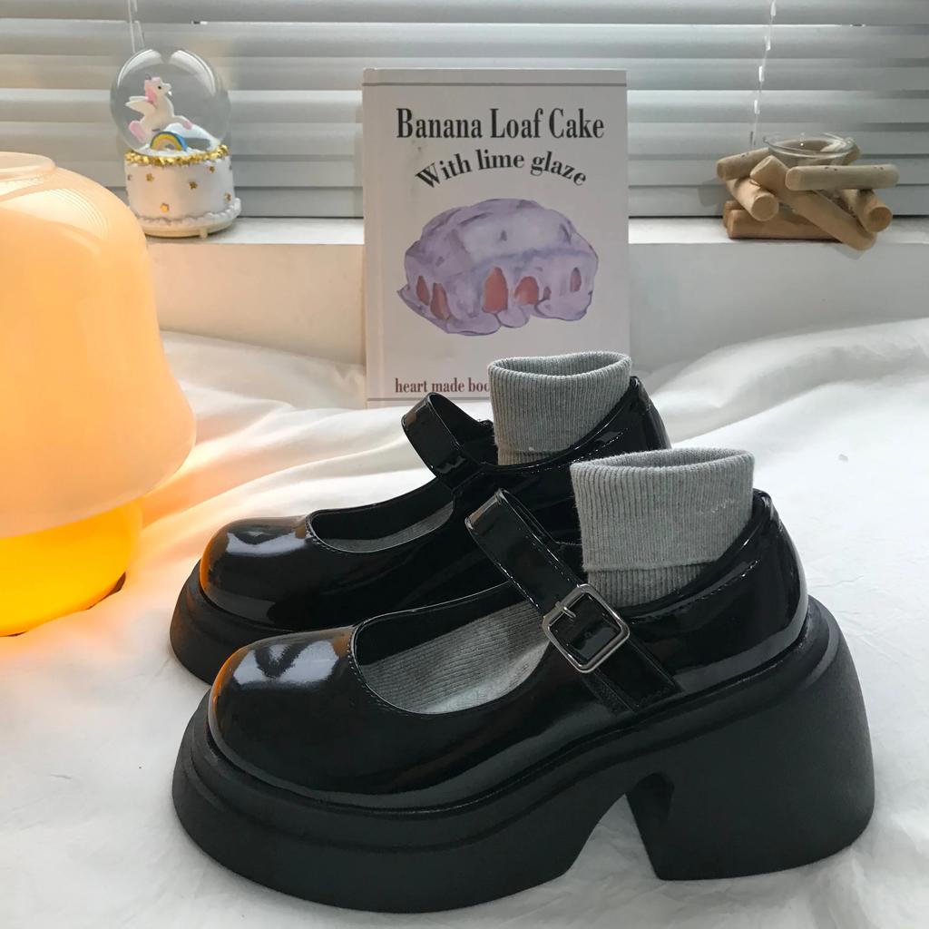 Mados platforma „Mary Jane“ batai 2024 m. Nauji moteriški batai Moteriški stori kulnai Madingi gatvės „Lolita“ batai, apvalūs pirštai, kulkšnies dirželiai