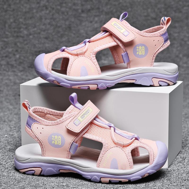 Jungensandalen 2025 Sommer neue Mittel- und ältere Kinder rutschfeste weiche Sohle Kindertasche Kopf Strandschuhe Mädchen Funktionsschuhe