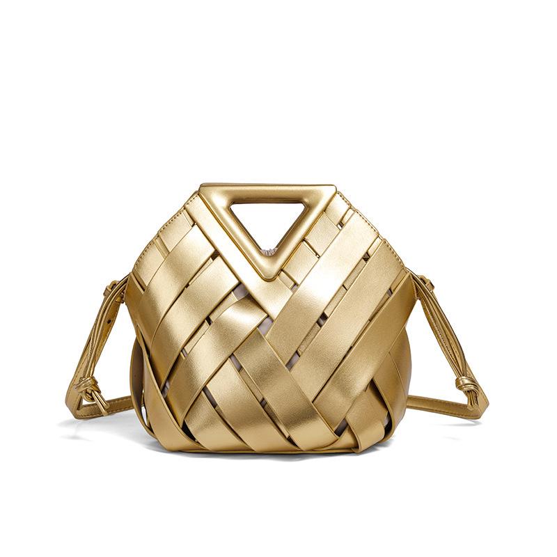 Sac à main pour femme de grande capacité avec boucle magnétique triangulaire et design bandoulière creux - Sac à épaule mère-enfant tendance
