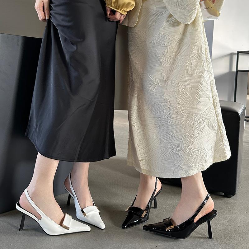 

Босоножки на высоком каблуке женские весенне-летние на тонком каблуке сексуальные темпераментные светские из лакированной кожи универсальные с открытой пяткой обувь-мешок с острым носком 40 белый