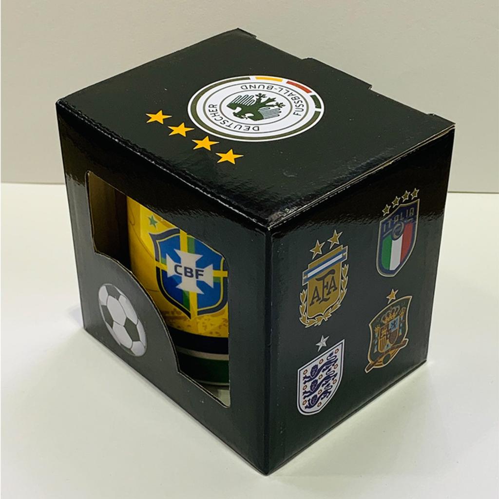 Kubek Pamiątkowy Mistrzostw Świata w Piłce Nożnej - Ceramiczny Kubek do Kawy z Nadrukiem Godła Drużyny, 350ml, Bezpieczny w Kuchence Mikrofalowej i Zmywarce, Idealny Prezent dla Fanów Piłki Nożnej