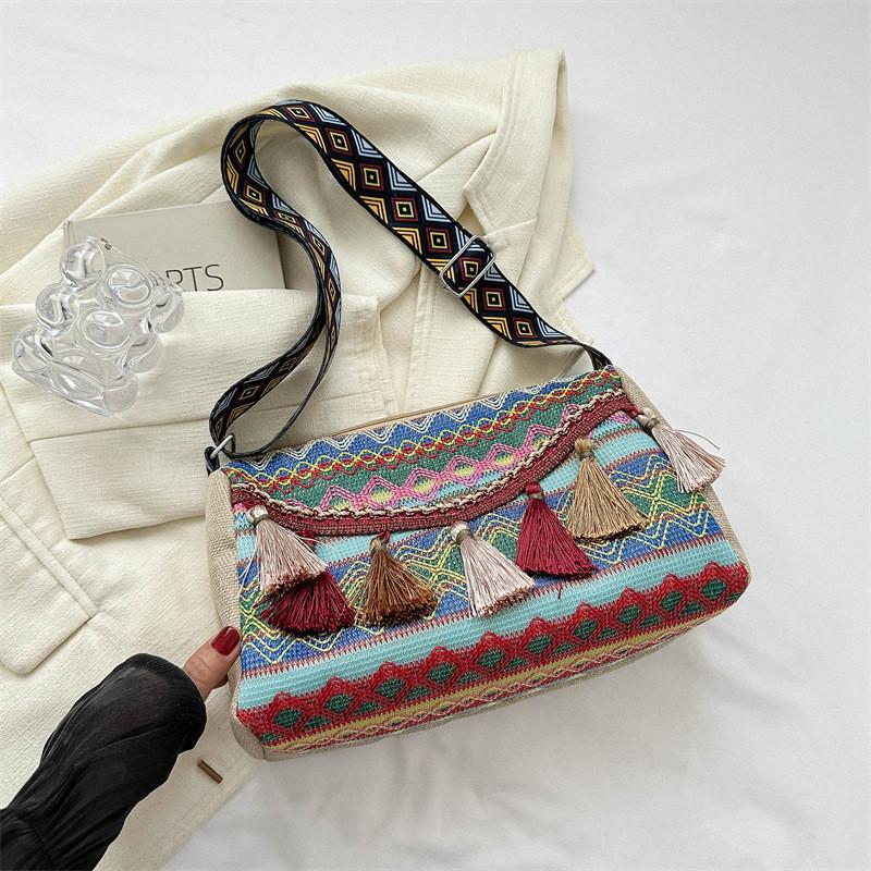 Ethnic Style Large Capacity Shoulder Bag 2023 New Bag Female Niche Fashion Tote Bag Casual Simple Crossbody Bag Street Trend