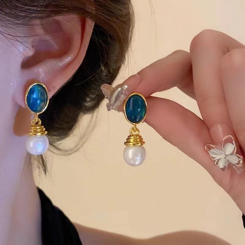 S925 Silver Teardrop Pearl Zircon Stud Earrings: Elegant Women's Fashion