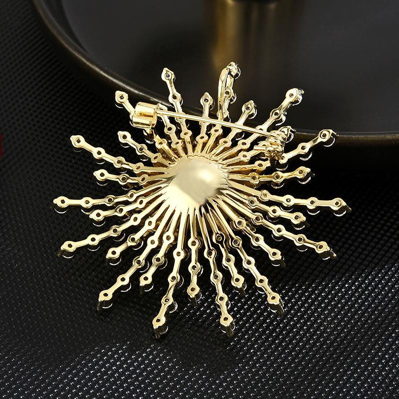 Senior Brooches Flower Leaf Brooch Pins for Women Suit Pendant  Fashion Brooches Jewelry
